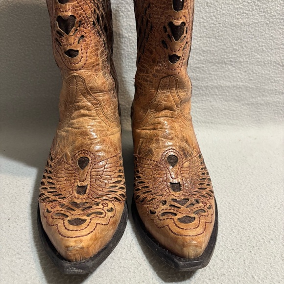 Cavenders Tan Leather Cowgirl Boots sz 7B Snip Toe Angel Wings Design made in MX - Picture 4 of 8
